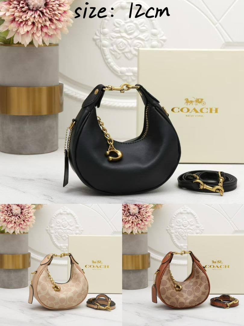 Coach - Gucci

90 dhs🇦🇪
Good quality 

with box
🎁🎁🎁

Zain35
♥️♥️♥️