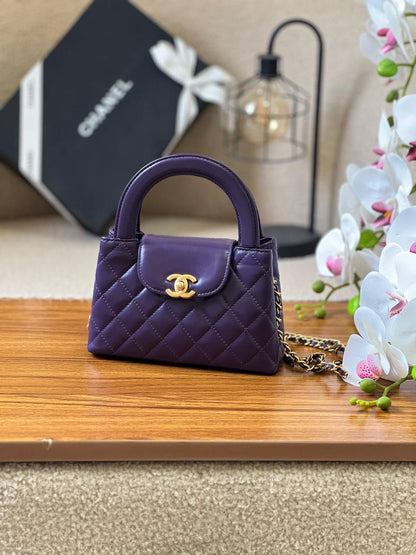 CHANEL Super Master 

*19cm*
*Available Now*
For Price 👇 WTSP Text Zain 0568585901

Zain257
♥️♥️♥️