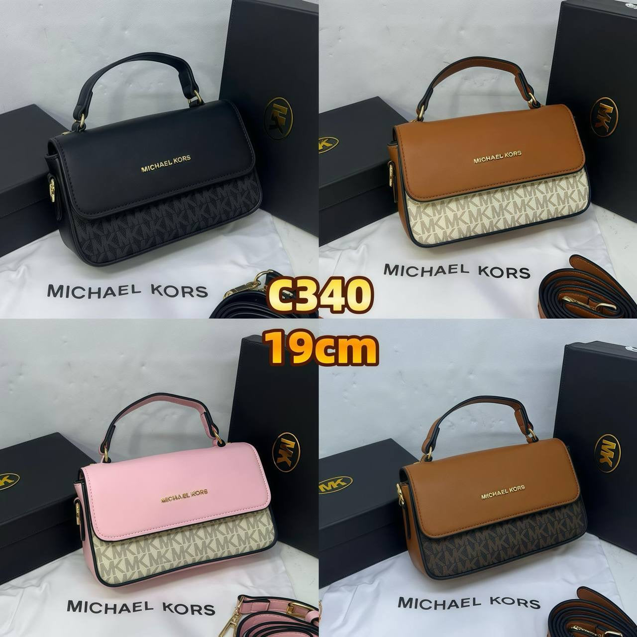 Mk - Coach 

85 dhs🪙

with box 
🎁🎁🎁

Zain13
♥️♥️♥️
