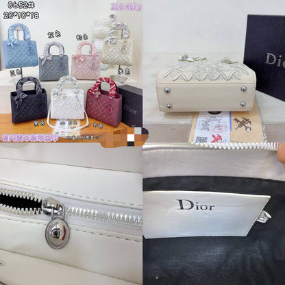 Dior
ᴇᴍʙʀᴏɪᴅᴇᴅ ᴅᴇsɪɢɴ
sɪʟᴠᴇʀ ʜᴀʀᴅᴡᴀʀᴇ
ᴡɪᴛʜ ʟᴏɴɢ ʙᴇʟᴛ sᴛʀᴀᴘ
sɪᴢᴇ :20 cm

ᴡɪᴛʜ BOX
🎁🎁🎁

75 dhs🇦🇪

Zain31
♥️♥️♥️