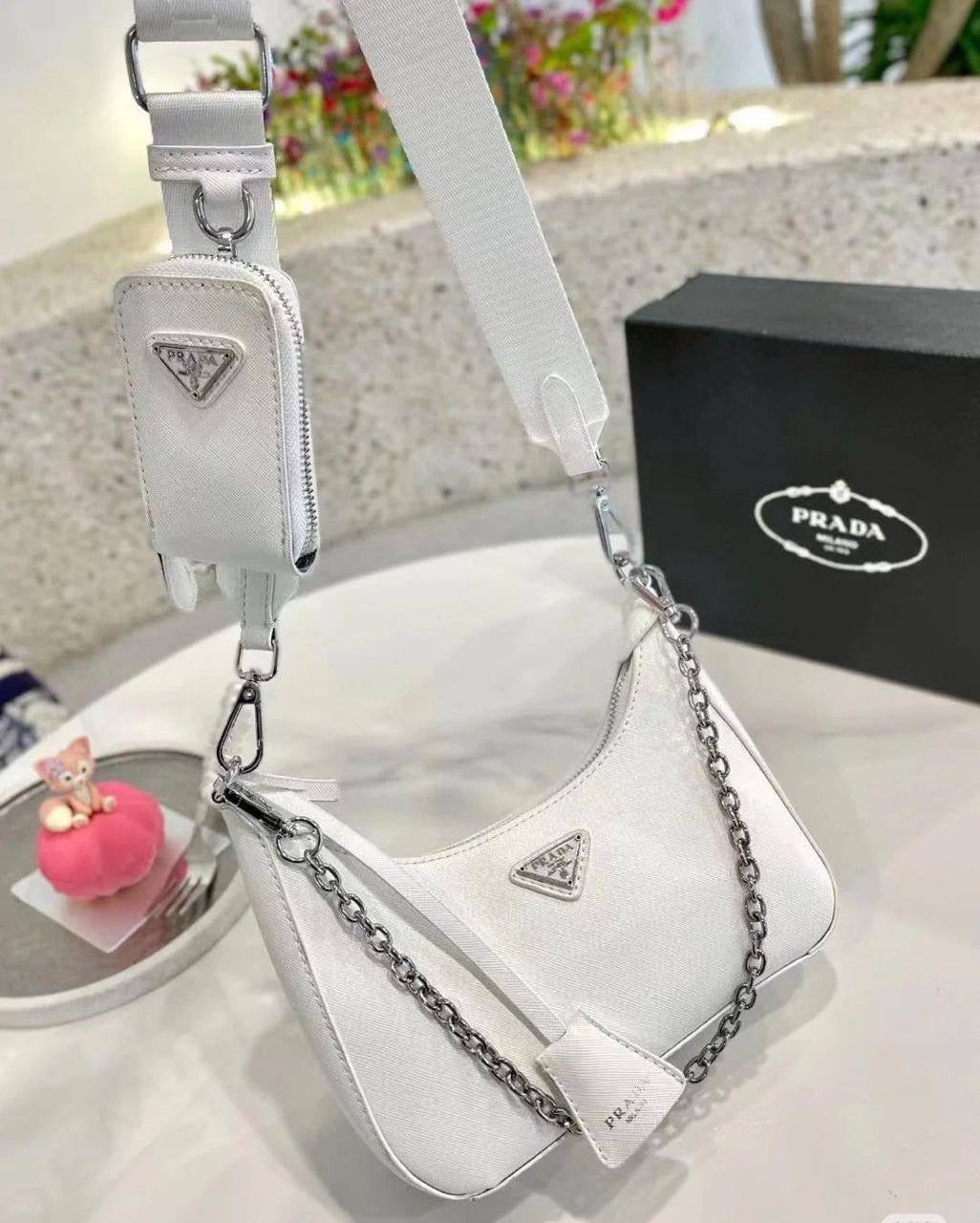 Prada 2 in 1
Size : 22.5 * 18 * 6 cm
95 dhs🇦🇪
with box🎁

Zain115
♥️♥️♥️