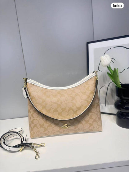 🎉 Offer 🎊  Coach
Size : 31 * 24 * 12 cm
75 dhs🇦🇪
with box 🎁

Zain115
♥️♥️♥️