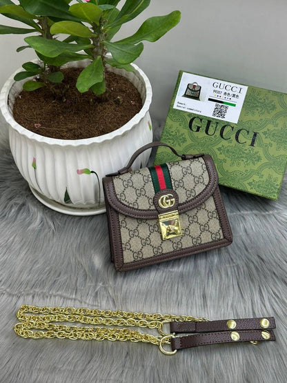 Gucci  

SIZE  ……… 18 cm 

95 dhs🇦🇪

Zain244
♥️♥️♥️