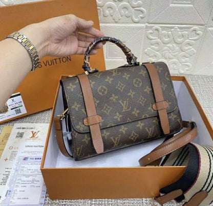 Gucci - LV

130 dhs🇦🇪

with box
🎁🎁🎁

very good quality

Zain143
♥️♥️♥️