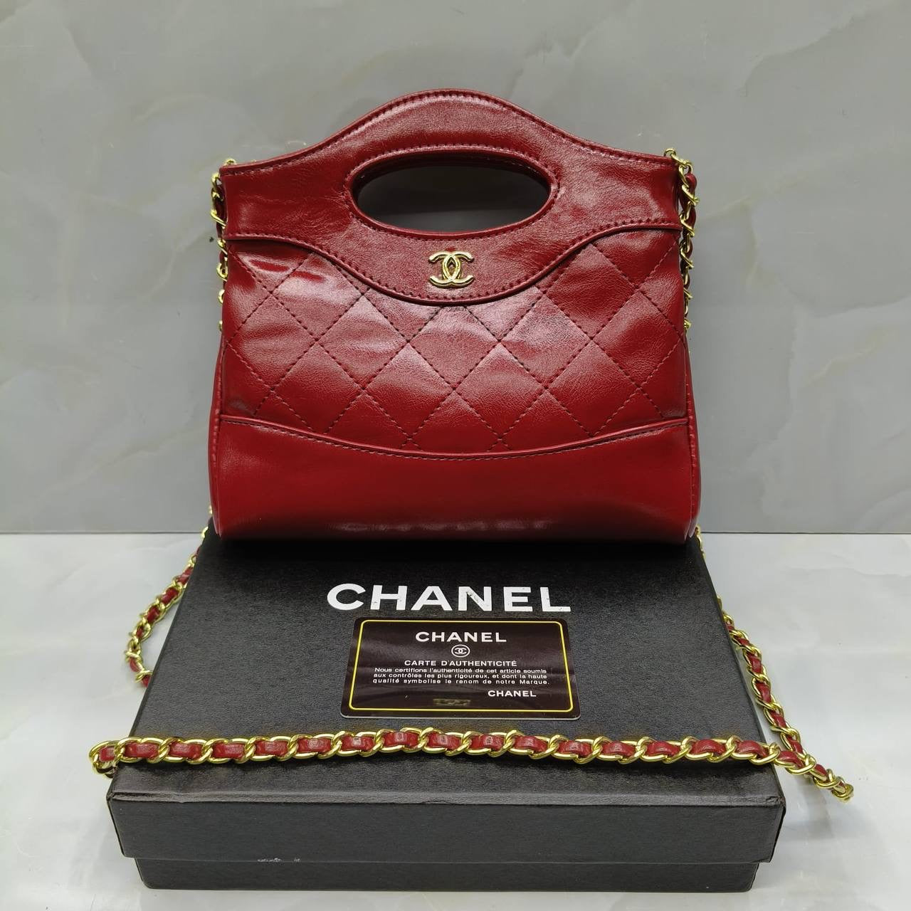 CHANEL ɴᴀɴᴏ sʜᴏᴘᴘᴇʀ
ǫᴜɪʟᴛᴇᴅ ʟᴇᴀᴛʜᴇʀ ᴍᴀᴛᴇʀɪᴀʟ
sɪᴢᴇ : 20cm

ᴡɪᴛʜ BOX
🎁🎁🎁

90 dhs🪙

Zain31
♥️♥️♥️