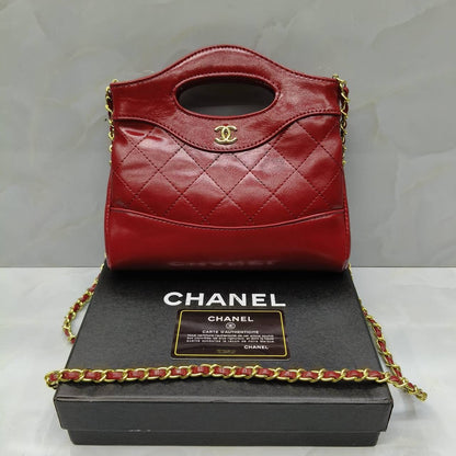 CHANEL ɴᴀɴᴏ sʜᴏᴘᴘᴇʀ
ǫᴜɪʟᴛᴇᴅ ʟᴇᴀᴛʜᴇʀ ᴍᴀᴛᴇʀɪᴀʟ
sɪᴢᴇ : 20cm

ᴡɪᴛʜ BOX
🎁🎁🎁

90 dhs🪙

Zain31
♥️♥️♥️