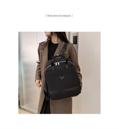 Prada
37*27*13cm
80 dhs🇦🇪

Zain17
♥️♥️♥️