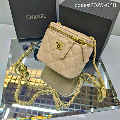 CHANEL ᴍɪɴɪ ᴠᴀɴɪᴛʏ
sʟɪɴɢ ᴄʀᴏssʙᴀɢ
ɢᴏʟᴅ ʜᴀʀᴅᴡᴀʀᴇ
sɪᴢᴇ : 11.5 cm
ᴡɪᴛʜ BOX
🎁🎁🎁

70 dhs🪙

Zain31
♥️♥️♥️