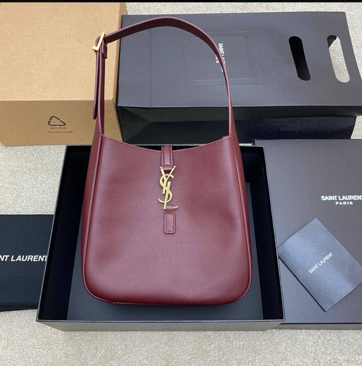 YSL💕💕💕
Super master quality 💯
Available now 💫 ✨✨

For Price 👇 WTSP Text Zain 0568585901

Zain252
♥️♥️♥️