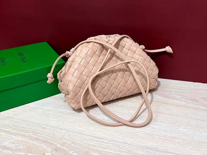 Bottega

105 dhs🇦🇪   

with box
🎁🎁🎁

Zain217
♥️♥️♥️