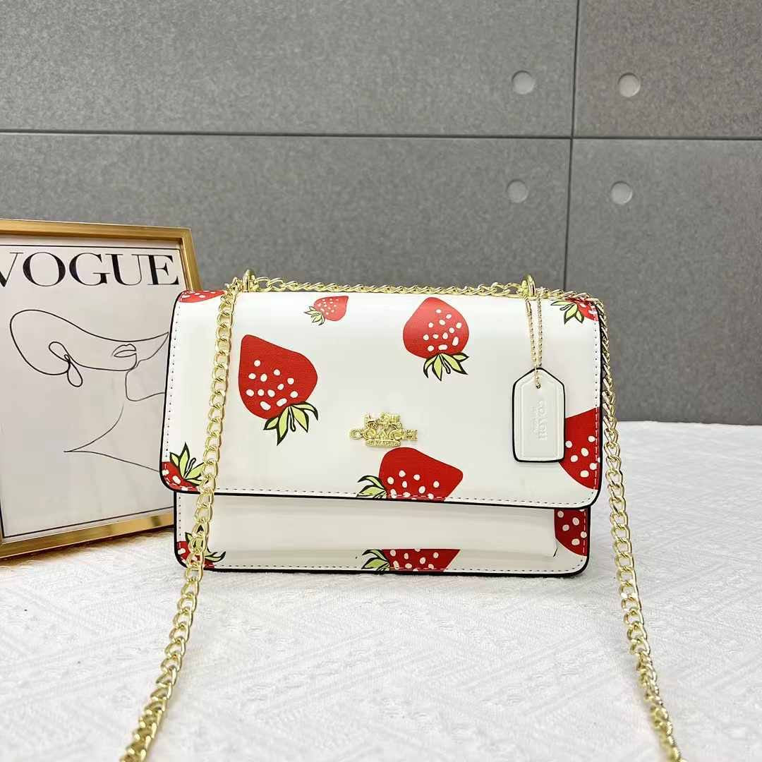 Coach 
65 dhs🇦🇪

Zain137
♥️♥️♥️