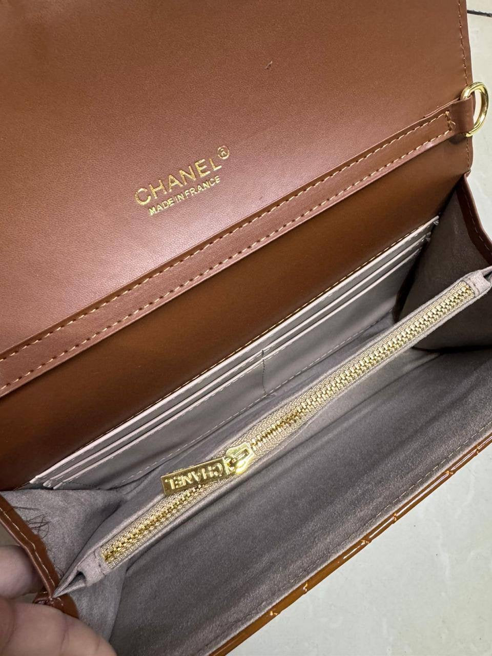 Chanel CF
Size : 23 * 14 cm

85 dhs🇦🇪

with box
 🎁🎁🎁

Zain115
♥️♥️♥️