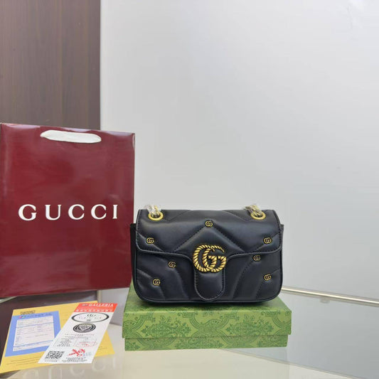 Gucci
Best quality 

with box’s 
🎁🎁🎁

110 dhs🇦🇪
size 18 cm

Zain158
♥️♥️♥️