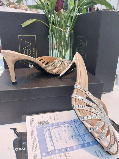 Master Heel
270 dhs🪙
Size 36-41

Zain207
♥️♥️♥️