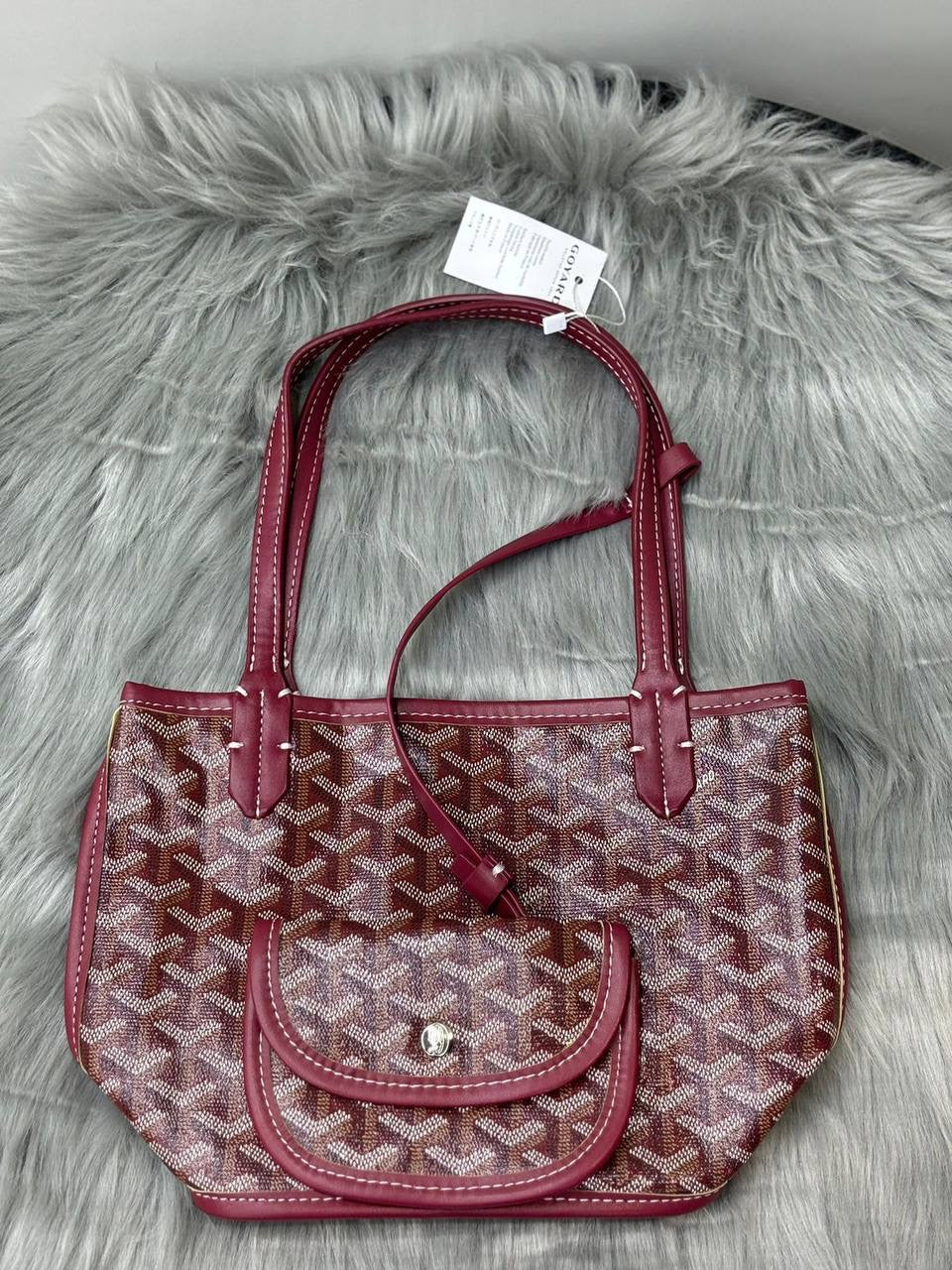 Goyard
SIZE  ……… 25cm 
75 dhs🇦🇪

Zain244
♥️♥️♥️