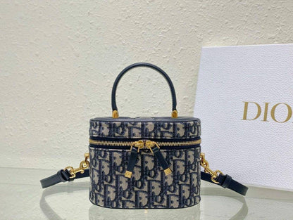Super Master ++++++
Top Quality 
High Price Bags 
For Price 👇 WTSP Text Zain 0568585901

Zain255
♥️♥️♥️