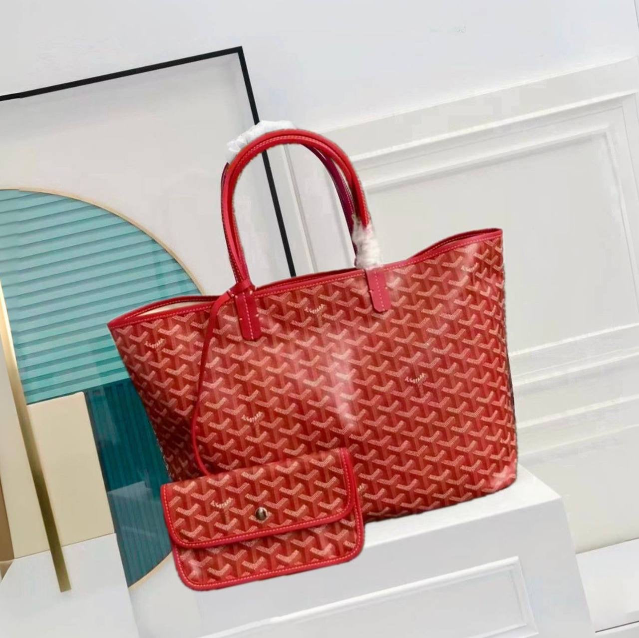 GOYARD 

BIG SIZE 

NEW CAME 

HIGH QUALITY 

100 dhs🪙💕

Zain39
♥️♥️♥️
