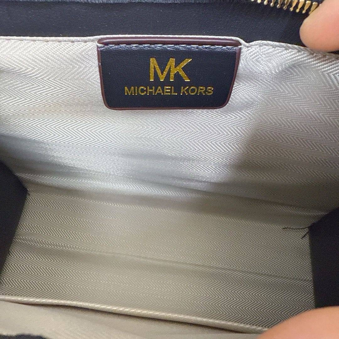 MK
ᴛᴏᴘ ʜᴀɴᴅʟᴇ ᴍɪɴɪ ᴏɴ ᴛʜᴇ ɢᴏ
ᴢɪᴘᴘᴇʀ ᴛʏᴘᴇ
ɪᴛ ʟᴏɴɢ ʙᴇʟᴛ sᴛʀᴀᴘ
sɪᴢᴇ : 24 cm

70 dhs🇦🇪

Zain31
♥️♥️♥️