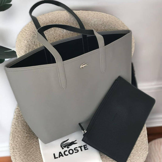 Lacoste

New crocodile double bread, 
good quality, 

size 46 * 30 cm 
75 dhs🇦🇪

Zain12
♥️♥️♥️