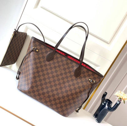 LV NEVERFULL Master
32CM  

250 dhs🇦🇪

WITH BOX 
🎁🎁🎁

Zain131
♥️♥️♥️