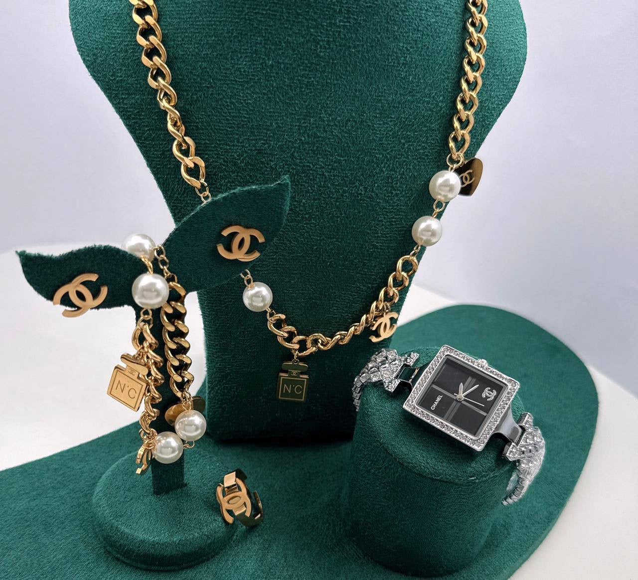 90 dhs 🇦🇪 

Set with box
🎁🎁🎁

Zain45
♥️♥️♥️