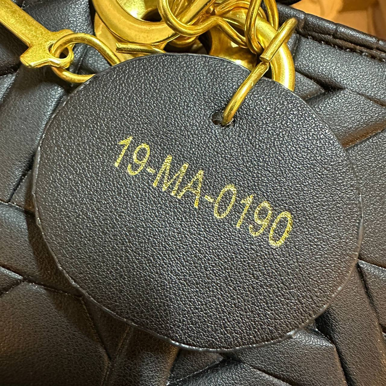 DIOR RESTOCK 

GOOD QUALITY 
BIG SIZE 

120 dhs🇦🇪

Zain39
♥️♥️♥️