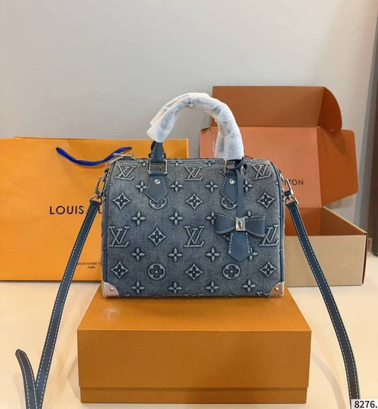 LV Master 

Denim 
270 dhs🇦🇪

WITH BOX 
🎁🎁🎁

Zain131
♥️♥️♥️