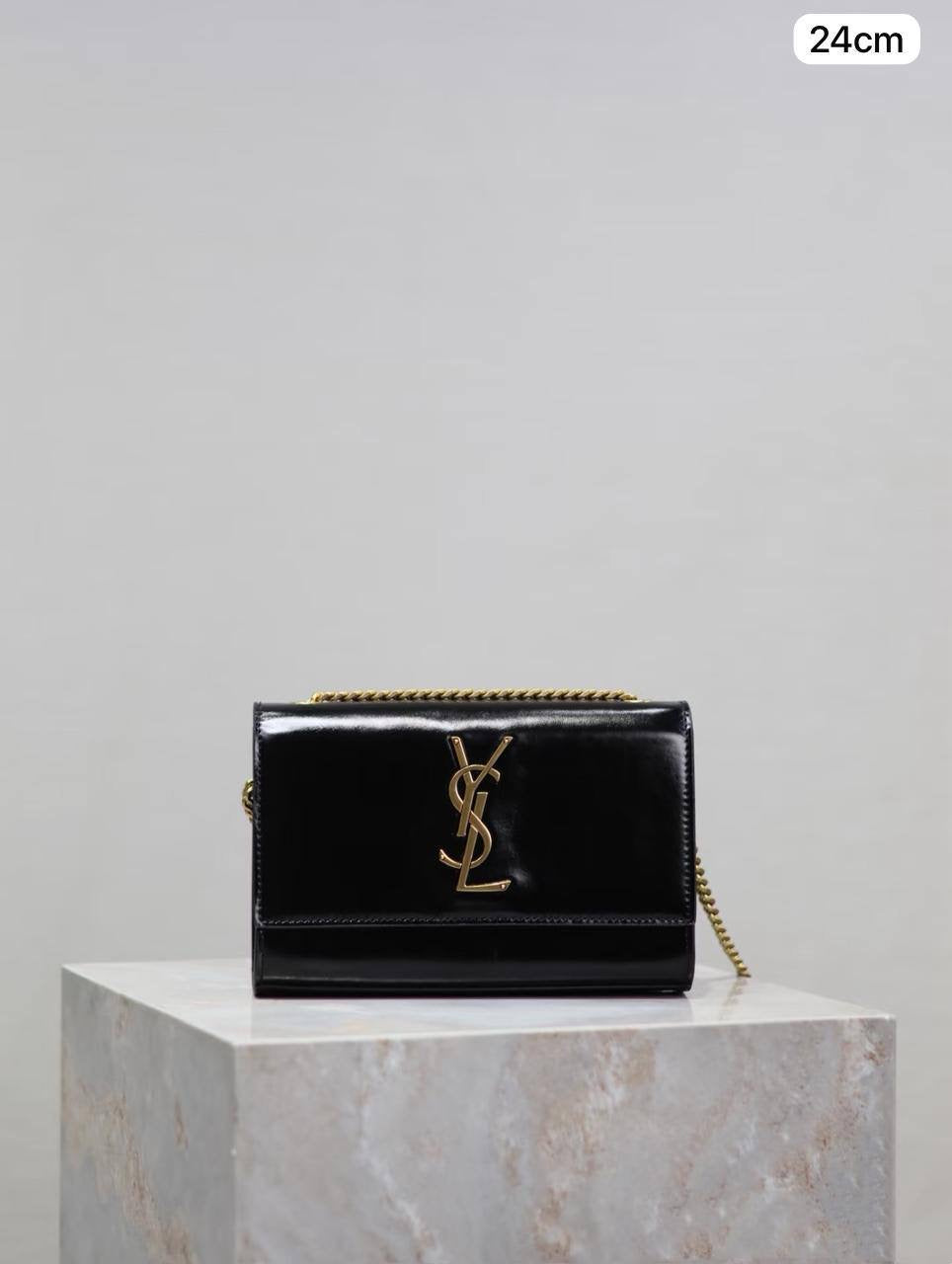 Ysl Kate
Size : 24 * 14.5 * 5.5  cm
95 dhs🇦🇪

with box 🎁

Zain115
♥️♥️♥️