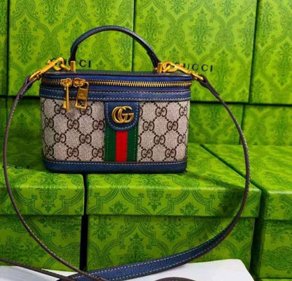 GUCCI 

NEW CAME GOOD QUALITY 
WITH BOX 
🎁🎁🎁

95 dhs🇦🇪

Zain39
♥️♥️♥️