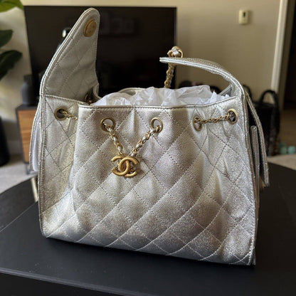 CHANEL Master
340 dhs🇦🇪
#25cm

Zain228
♥️♥️♥️