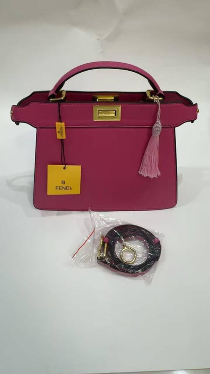 Fendi
120 dhs🇦🇪
size 26cm

Zain161
♥️♥️♥️