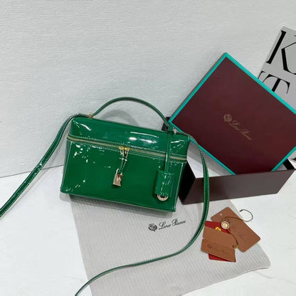 LORO PIANA GLOSSY 
GOOD QUALITY 

95 dhs🇦🇪

WITH BOX 
🎁🎁🎁

Zain28
♥️♥️♥️