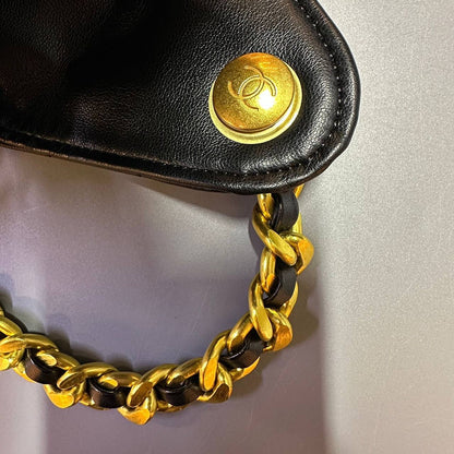 CHANEL 

Master 

WITH BOX 
🎁🎁🎁

210 dhs🇦🇪
Check with K 👉Q

Zain39
♥️♥️♥️