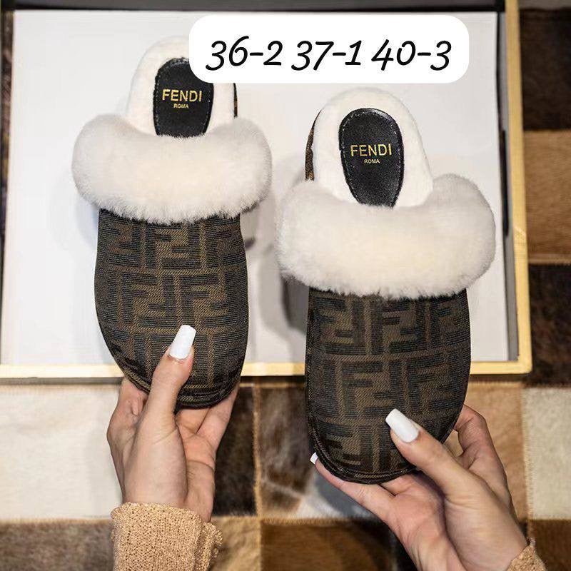 LV - Gucci - Fendi
Big off now 
Size on picture 
Good quality 
85 dhs🪙

Zain138
♥️♥️♥️