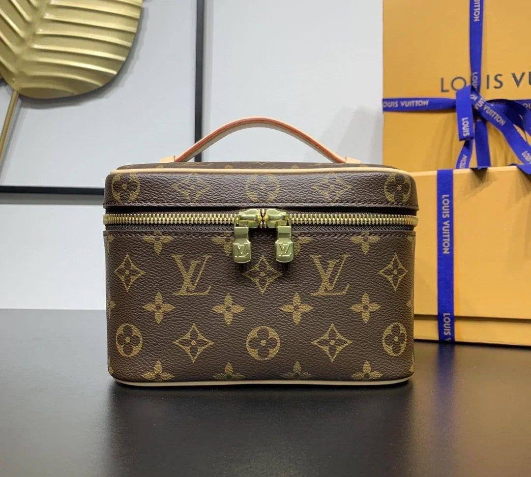 LV nice mini
Size :19 * 13 cm
100 dhs🇦🇪
with box 🎁

Zain115
♥️♥️♥️