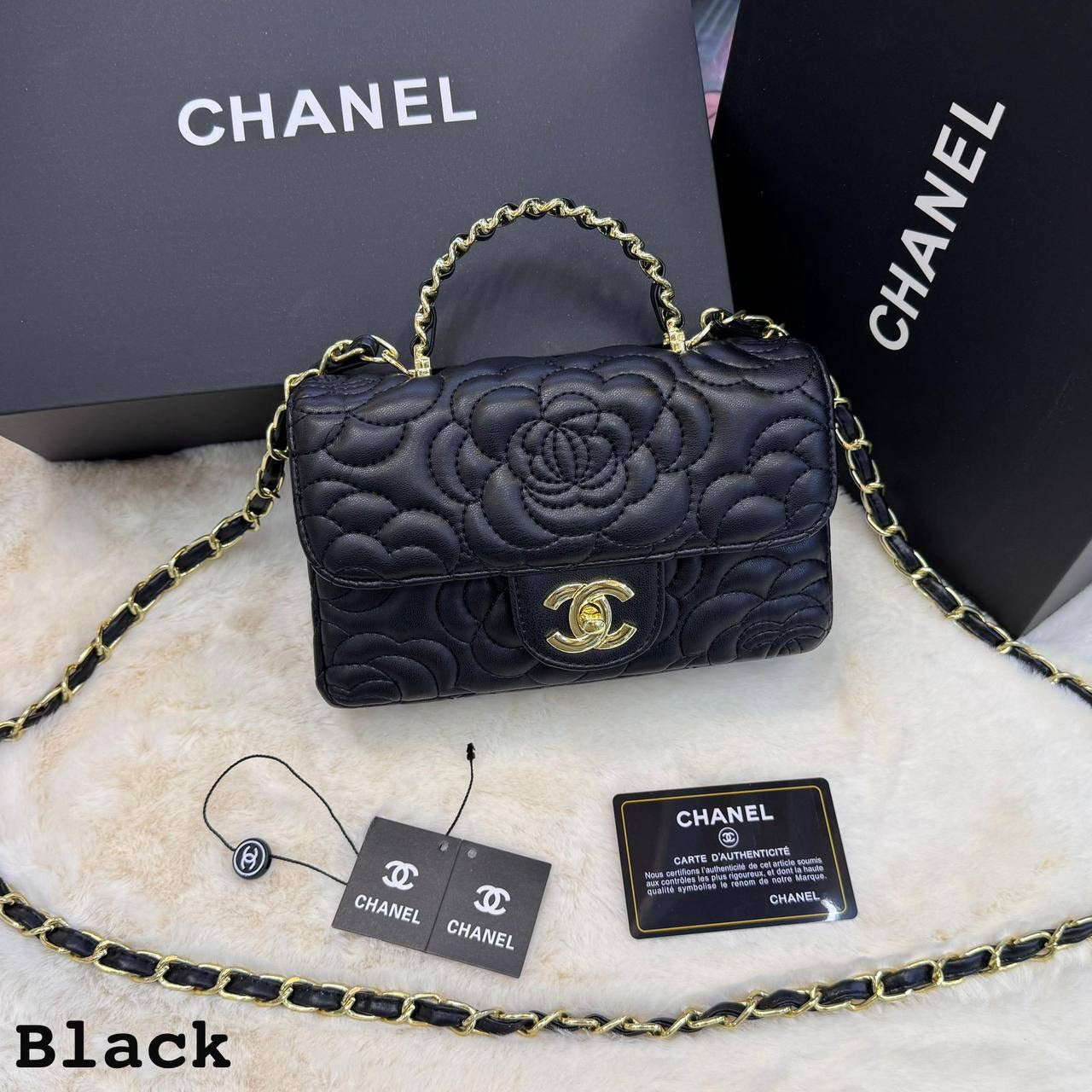 Chanel ᴛᴏᴘ ʜᴀɴᴅʟᴇ/ chain
ᴇᴍʙʀᴏɪᴅᴇᴅ ғᴏʟʟᴏᴡᴇʀ 
ɢᴏʟᴅ ʜᴀʀᴅᴡᴀʀᴇ 

ᴡɪᴛʜʙᴏx
🎁🎁🎁

ᴄᴀᴠɪᴀʀ 
sɪᴢᴇ:20ᴄᴍ
105 dhs🇦🇪

Zain56
♥️♥️♥️