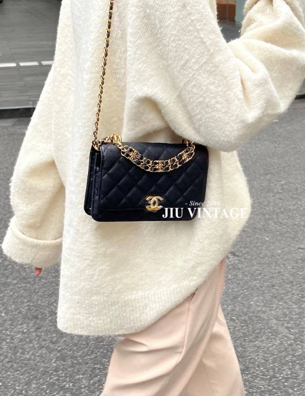Dior - Chanel
120 dhs🇦🇪

Good quality
 with box
🎁🎁🎁

Zain35
♥️♥️♥️