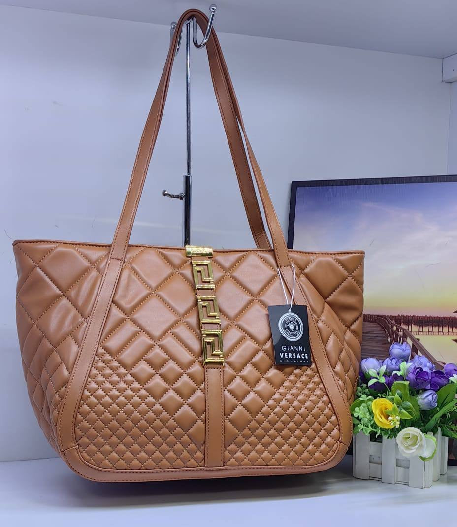 Versace 
90 dhs🇦🇪

Zain173
♥️♥️♥️