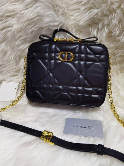 🎉 Big Offer 🎊 Dior Caro 
Size : 20 * 16 cm
55 dhs🇦🇪

Zain115
♥️♥️♥️