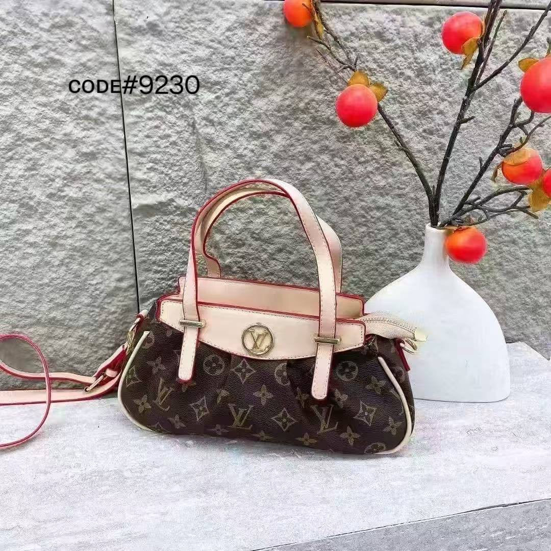 LV
ᴄʟᴀssɪᴄ ᴛɪᴠᴏʟɪ ʜᴀɴᴅʙᴀɢ
ᴡɪᴛʜ ʟᴏɴɢ ʙᴇʟᴛ sᴛʀᴀᴘ
sɪᴢᴇ : 27 cm

70 dhs🇦🇪

Zain31
♥️♥️♥️