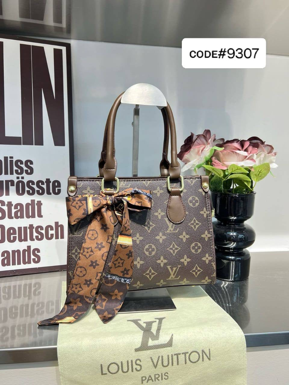 LV
ᴍɪɴɪ Oɴ Tʜᴇ Gᴏ
ᴡɪᴛʜ  ᴛᴡɪʟʟʏ ʀɪʙʙᴏɴ
ɪᴛ ʜᴀs ʟᴏɴɢ ʙᴇʟᴛ sᴛʀᴀᴘ
sɪᴢᴇ :25 cm

70 dhs🇦🇪

Zain31
♥️♥️♥️