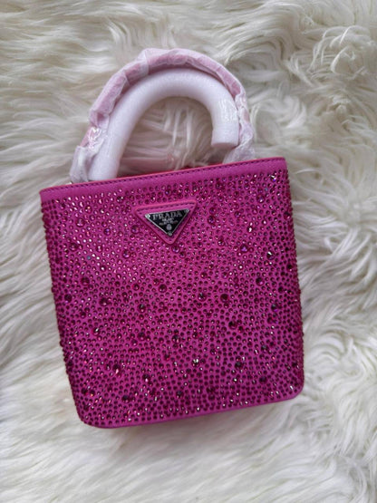 🎉 Discount 💐 D&G / Prada / Ysl / Gucci
Size: 25 ~ 19  cm
80 dhs🇦🇪
with box🎁

Zain115
♥️♥️♥️