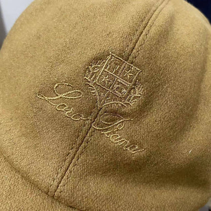 CASHMERE LORO PIANA 
MENS CAP 🧢 
FREE SIZE 
120 dhs🪙

Zain88
♥️♥️♥️