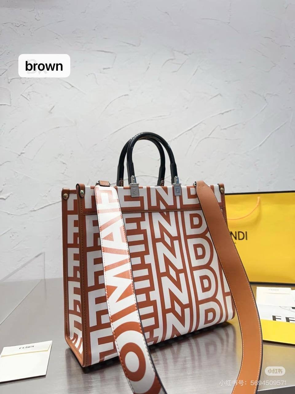 🎊 Big Offer 🎉  Chanel / Fendi / LV
Good quality

Size : 30 ~ 22 cm

50 dhs🇦🇪

Zain115
♥️♥️♥️