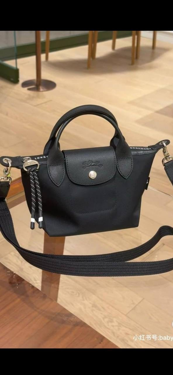 Long Champ
High quality
80 dhs🇦🇪

Zain190
♥️♥️♥️