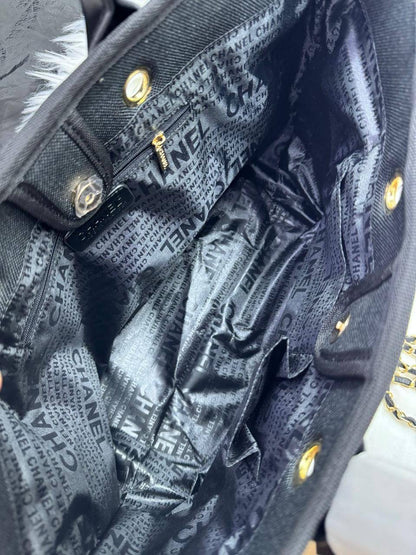 Chanel canvas bag

Size : 47* 32 cm

95 dhs🇦🇪

Zain115
♥️♥️♥️