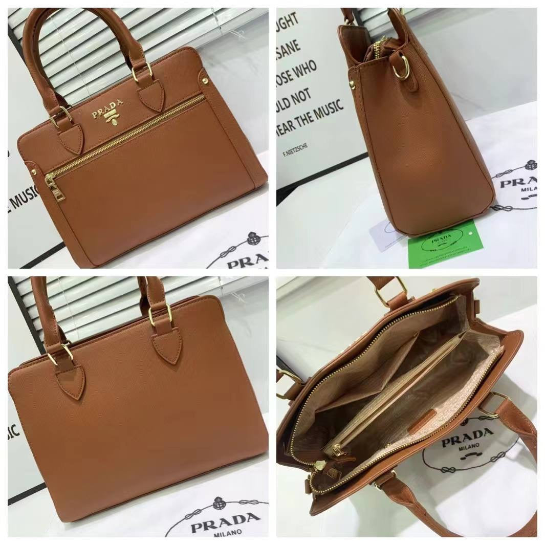 Chanel -Prada -Gucci -Versace 
100 dhs🇦🇪

Zain161
♥️♥️♥️