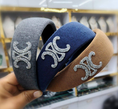 Headband
good quality 💯
Without box 📦 
20 dhs🇦🇪

Zain216
♥️♥️♥️