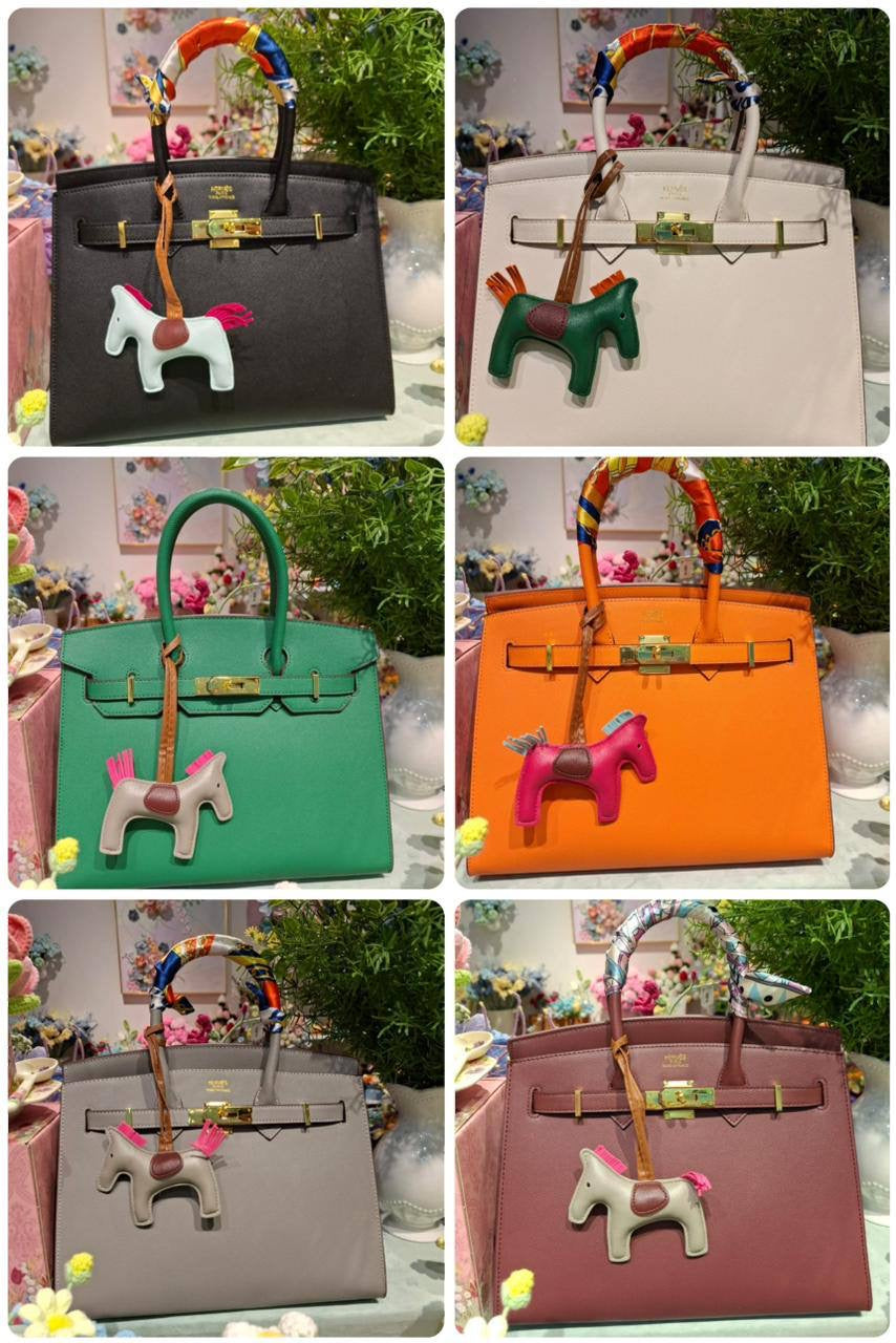 Hermes
30cm
Horse doll + Scarve
120 dhs🇦🇪

Zain44
♥️♥️♥️