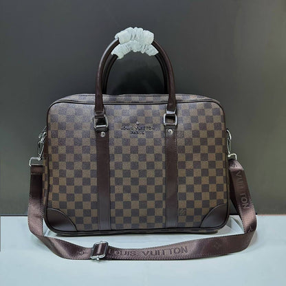 LV
LAPTOP BAG 

GOOD QUALITY 
OFFER 

85 dhs🇦🇪

Zain39
♥️♥️♥️